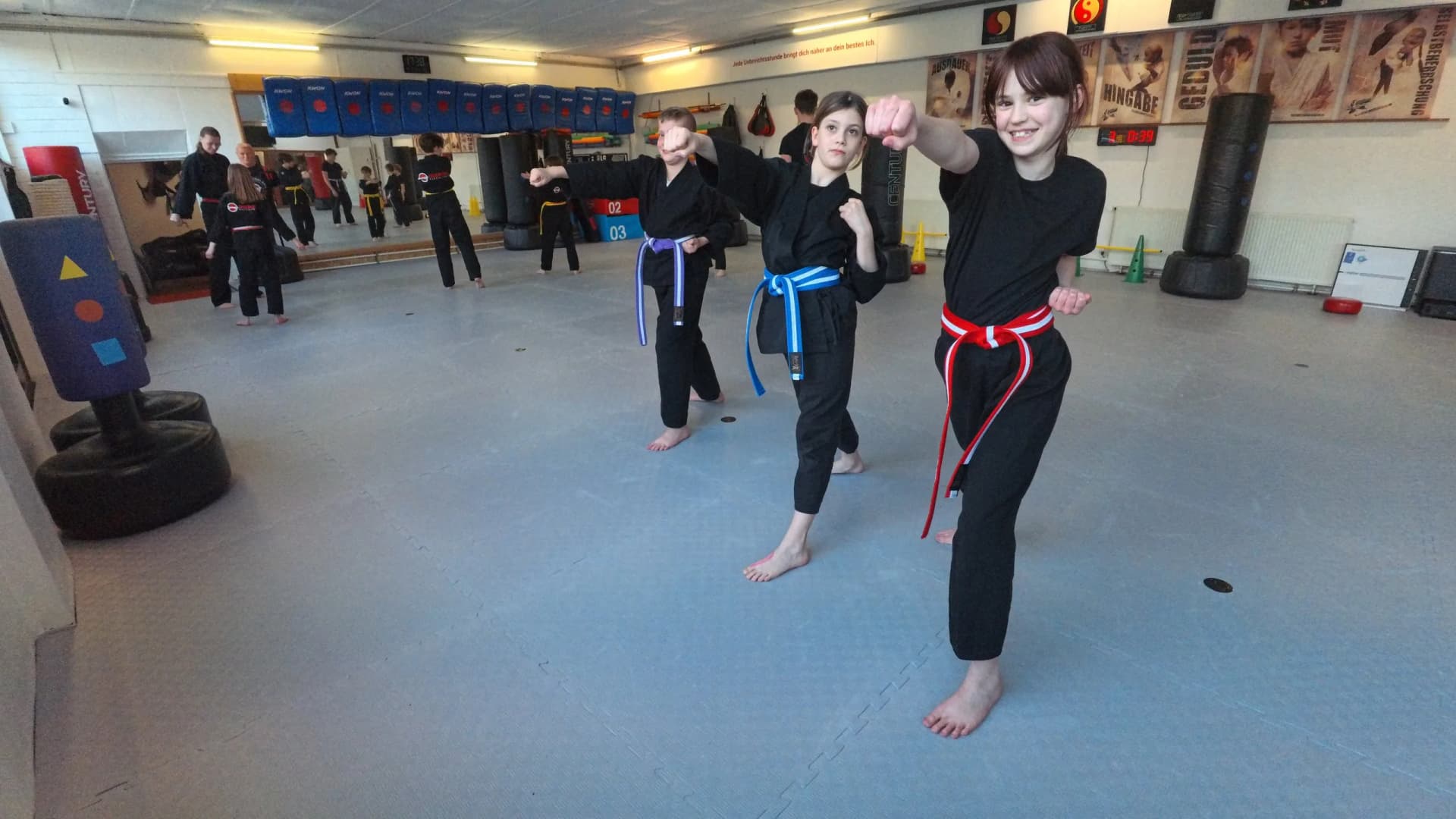 Schülerinnen und Schüler von Inspire Martial Arts in Detmold